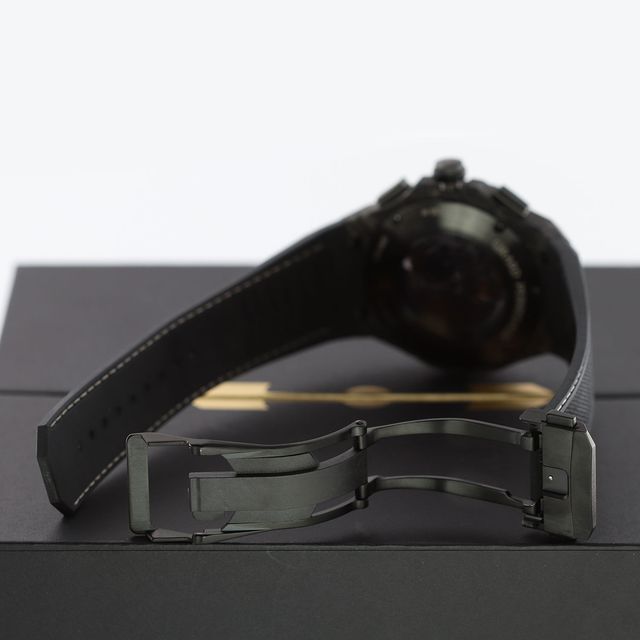 Girard Perregaux Laureato 81060-41-3222-1CX Image 7